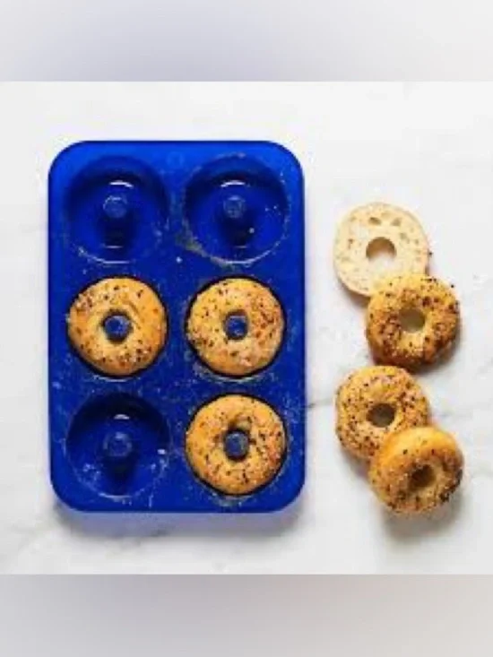 Weight Watchers Silicone Bagel Donut Baking Pan Blue NEW - Picture 1 of 8